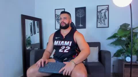 mark_x23 online show from April 18, 4:47 am