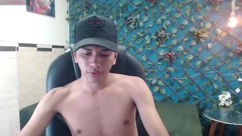 markbowie online show from December 17, 1:40 pm