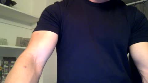 markk702 online show from December 21, 3:47 am