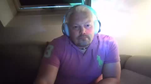 mars0481 online show from June 12, 1:43 pm