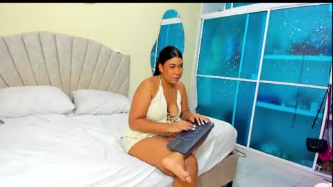 marsmith_1 online show from July 18, 5:20 am