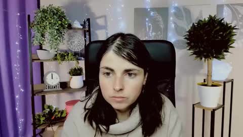 martaedams online show from March 4, 7:27 am