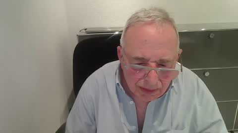 martin_1947 online show from July 21, 9:06 pm