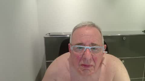 martin_1947 online show from June 26, 10:15 pm
