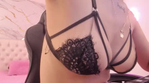   online show from February 21, 12:19 pm