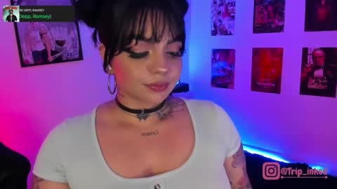 Snapshot of martinarouseee chatting on September 15, 10:33 pm Val online show from September 15, 10:33 pm