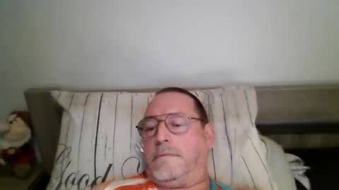 Snapshot of martinb62 chatting on October 3, 8:17 pm Hotguy61 online show from October 3, 8:17 pm