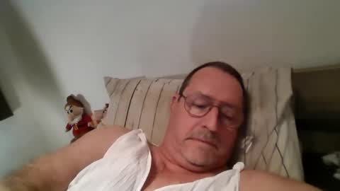 Snapshot of martinb62 chatting on October 11, 10:13 pm Hotguy61 online show from October 11, 10:13 pm