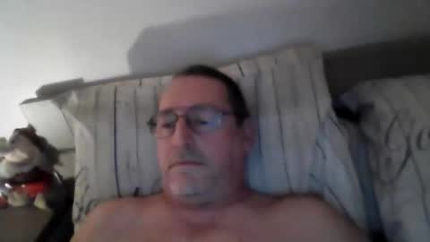 Snapshot of martinb62 chatting on October 21, 8:56 pm Hotguy61 online show from October 21, 8:56 pm