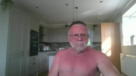 martinrgbxxxx online show from May 26, 8:20 am