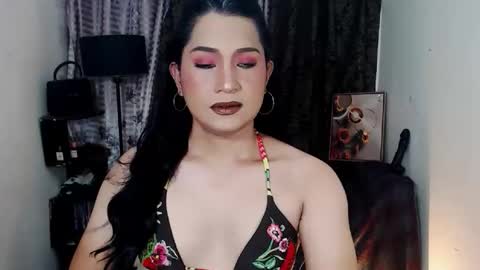 marveloushugecumontop online show from May 28, 7:01 pm