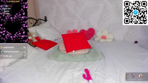 mary__bailey online show from April 3, 12:39 am