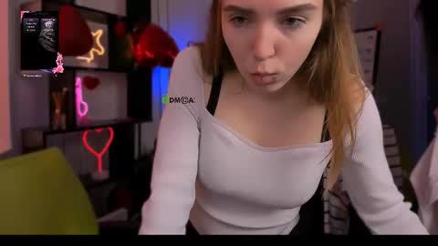 mary_chilli online show from February 25, 7:01 am