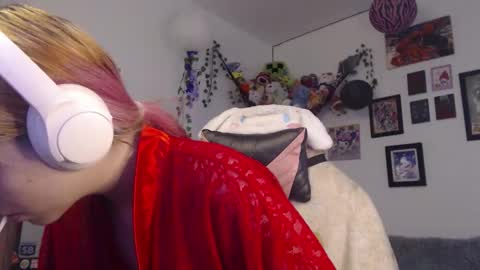                      100   online show from January 7, 11:26 am