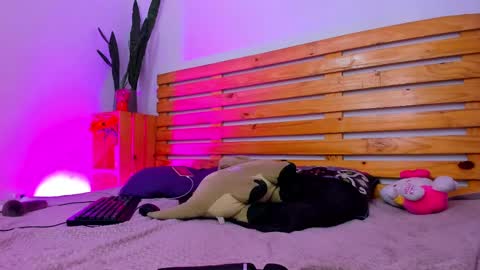 mary_magic online show from February 23, 2:35 pm