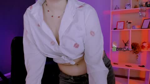 mary_moon__ online show from April 22, 7:21 pm