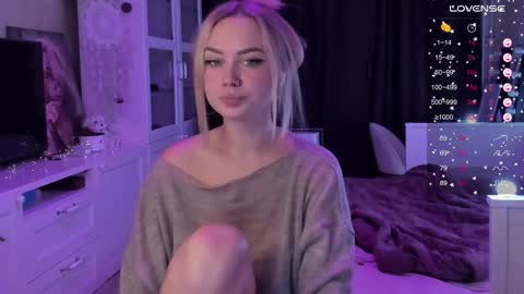 Mary online show from September 13, 8:00 pm