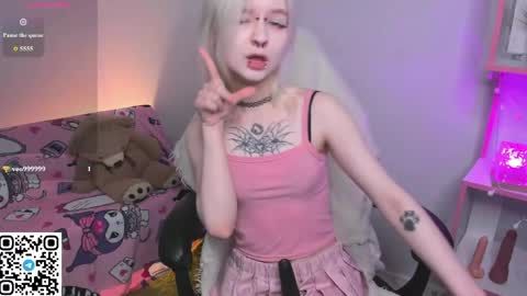 Mary online show from May 22, 2:40 am