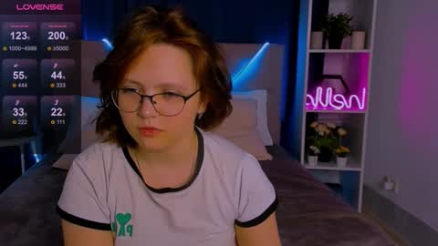 marybryantt online show from February 10, 1:30 am