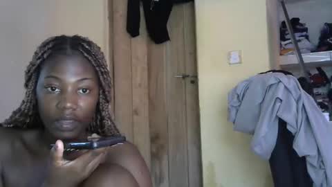 Mary online show from December 15, 8:10 am