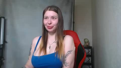 maryh0tlove online show from December 15, 2:13 pm