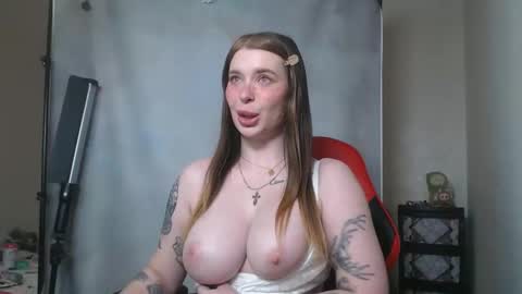 maryh0tlove online show from April 17, 11:56 am