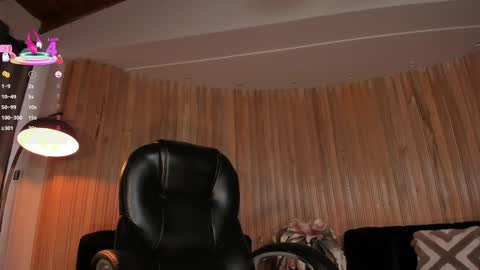  Mary  online show from February 4, 1:04 pm