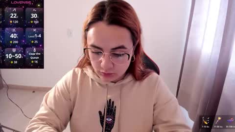 Dulce Maria online show from November 10, 5:48 pm