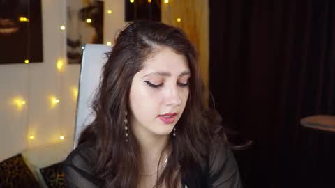 Mary Miller online show from November 26, 10:45 am