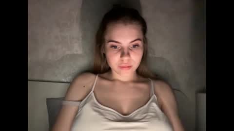 MaryYourr online show from December 21, 10:27 pm