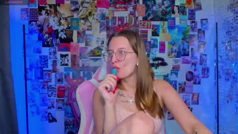 maryyy_may online show from October 20, 2:49 am