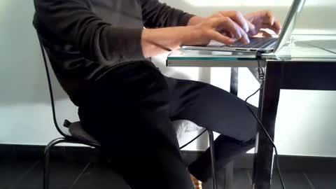 Mask07 online show from December 8, 5:22 pm