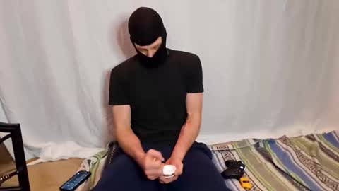 maskedyogaman online show from February 13, 3:32 am