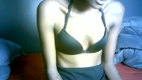 maskgang001 online show from June 29, 10:15 am