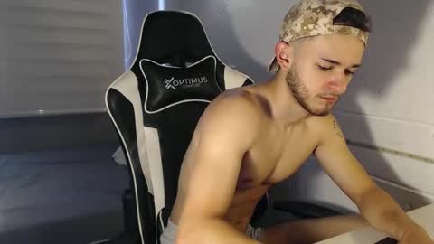 massimo online show from December 8, 3:56 pm