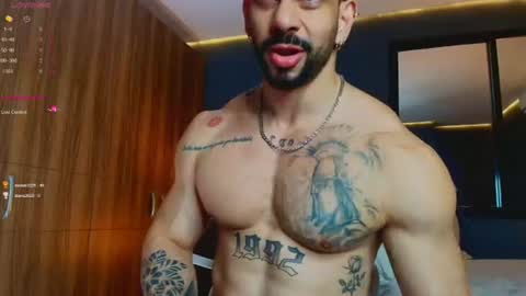 massimo online show from June 11, 2:53 am