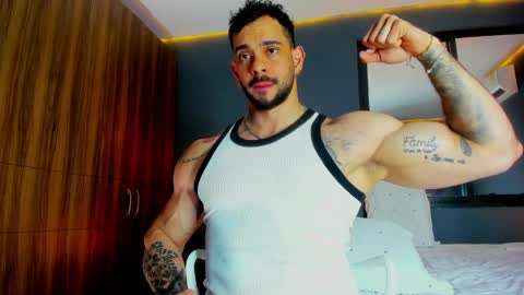 massimo online show from April 8, 2:03 am