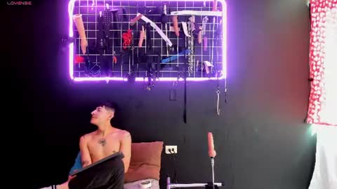 Axel And Melany online show from July 22, 2:30 pm