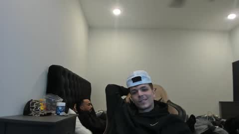 Snapshot of masterjizz1_0 chatting on December 16, 4:45 am masterjizz1_0 online show from December 16, 4:45 am