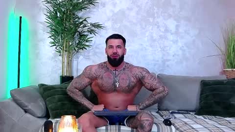 masterkingofmuscle online show from April 6, 10:00 pm