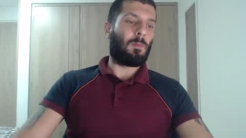 Snapshot of masterofinfatuation chatting on December 14, 4:23 am   online show from December 14, 4:23 am