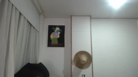 Snapshot of masterofinfatuation chatting on January 8, 11:41 pm   online show from January 8, 11:41 pm