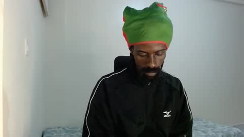 Snapshot of masterr_bate chatting on September 22, 3:21 am Marl online show from September 22, 3:21 am