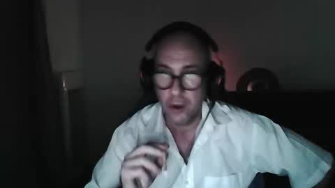 mat11efou online show from December 16, 11:00 pm