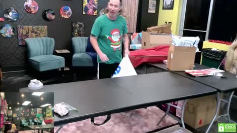 Jer and Kel online show from December 23, 3:55 pm