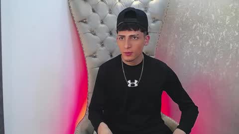 Snapshot of mateo_mitchell chatting on October 14, 4:59 am mateo mitchell online show from October 14, 4:59 am