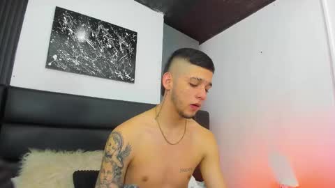 mathewboy2 online show from February 24, 11:46 am