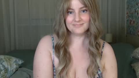 mathilde_solveig online show from December 30, 6:38 pm
