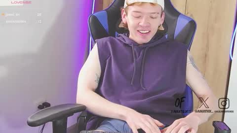 Alejandro Alex online show from December 2, 3:43 pm