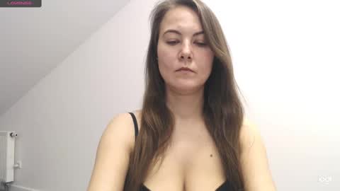 Matild online show from December 3, 8:33 pm